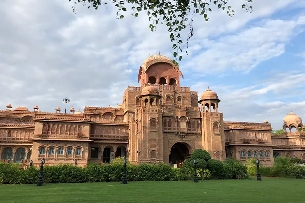Lalgarh Palace & New City