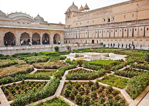 Aram Bagh - Oldest Mughal Garden in India